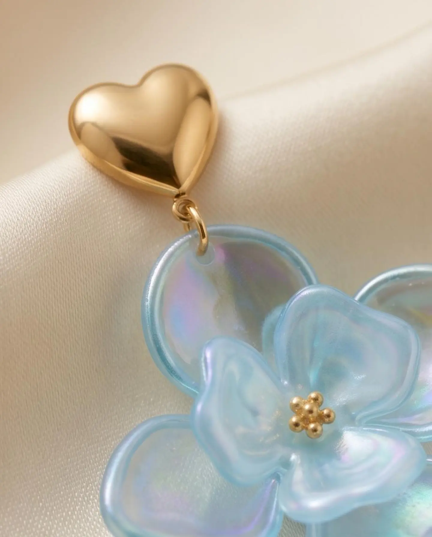 Brincos Iridescent Flower Heart 7