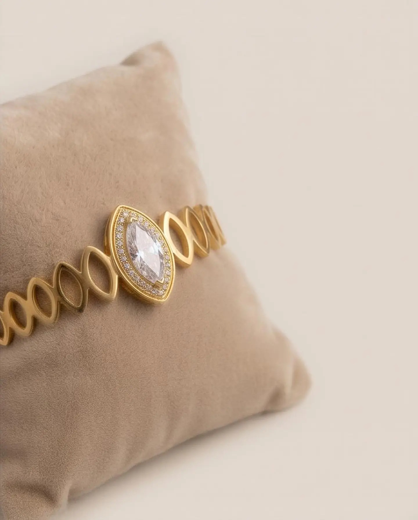 Pulseira Rígida Marquise Royal Gold 2