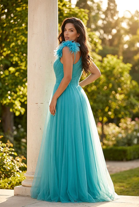 Vestido "Aquamarine" - Cerimónia em Tule com Plumas no Ombro