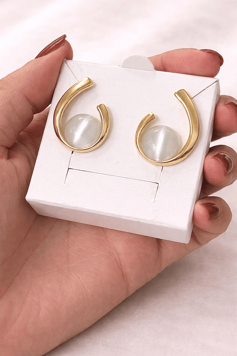 Brinco Olho de Gato Dourado