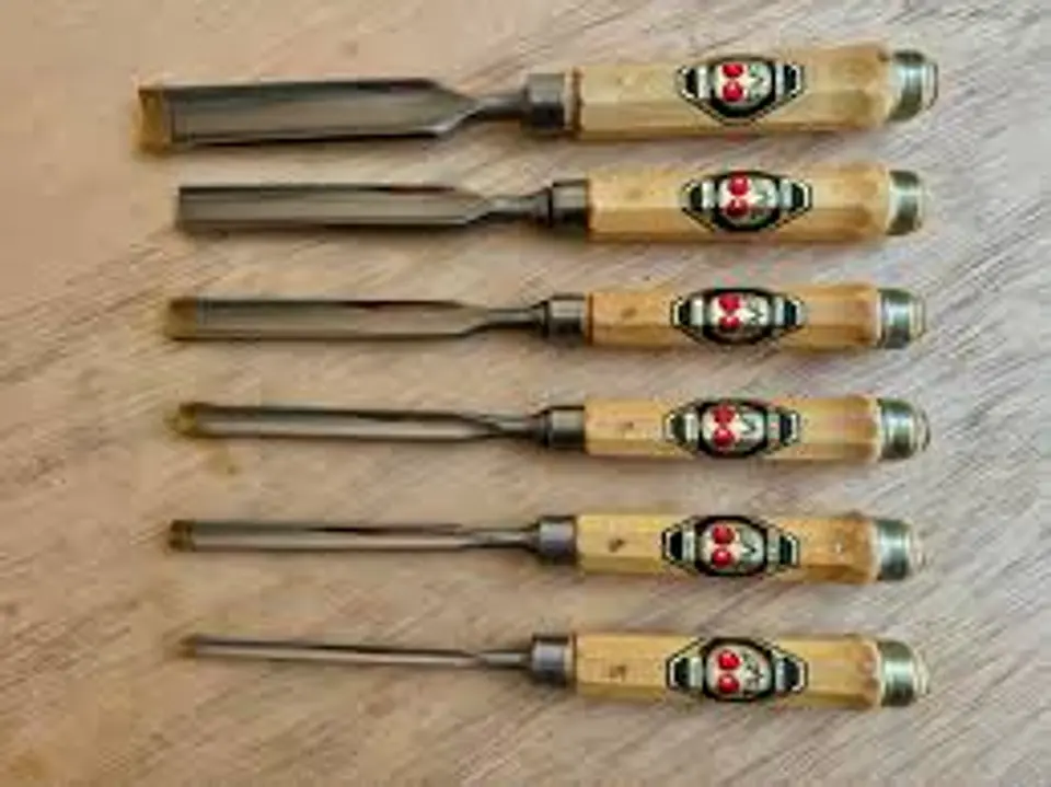 Formão de Marcenaria com Cabo Octogonal em Faia Branca – Kirschen (Bench Chisel – Octagonal Handle) 2
