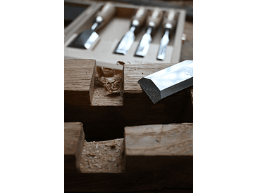 Conjunto de formões curtos em caixa de madeira 3