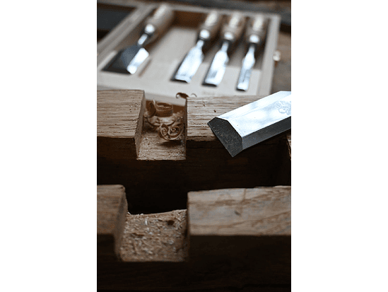 Conjunto de formões curtos em caixa de madeira 3