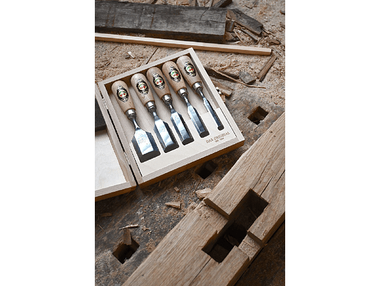 Conjunto de formões curtos em caixa de madeira 4