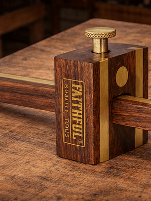 Graminho de alta qualidade em madeira nobre