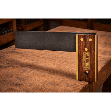 Esquadro de Carpinteiro em Madeira Dura – Faithfull (Hardwood Try Square) 1