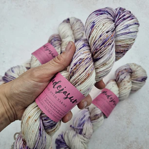 Cream Purp ARAN