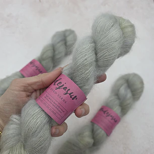 Light Salvia Kid Mohair Silk