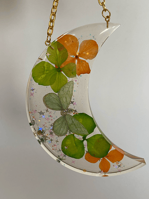 🌿 Luna Botánica “Verde y Mandarina” – Decoración en resina con flores naturales