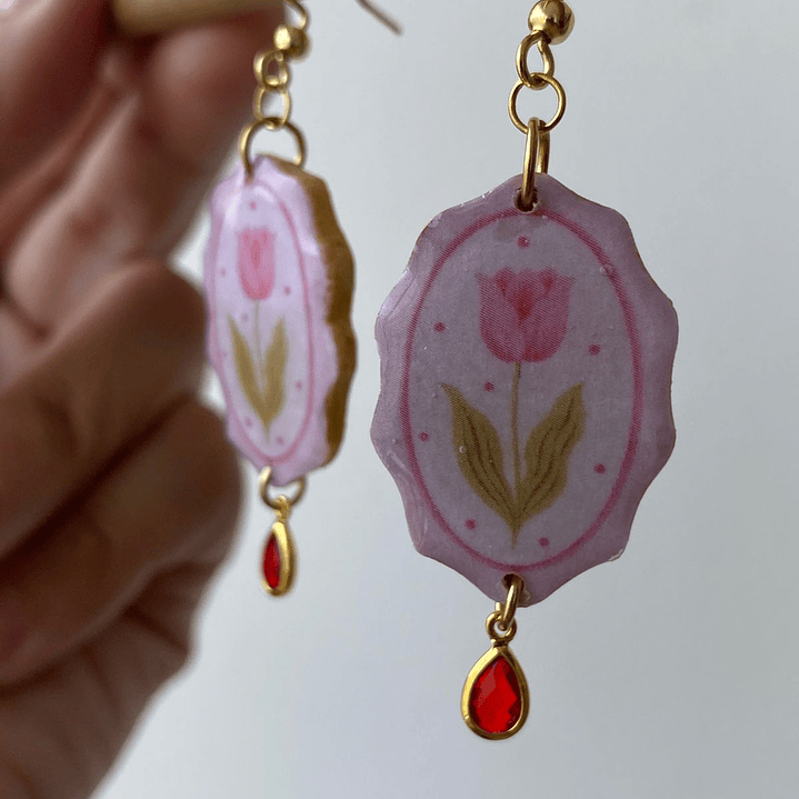 Aretes Tulipán Rosa con Gota Roja 1