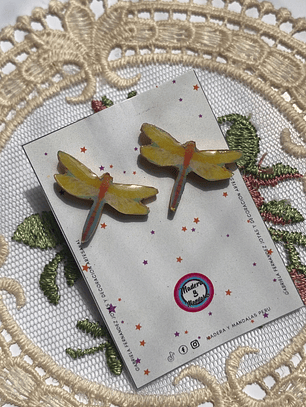 Aretes Libélula Amarilla en Madera