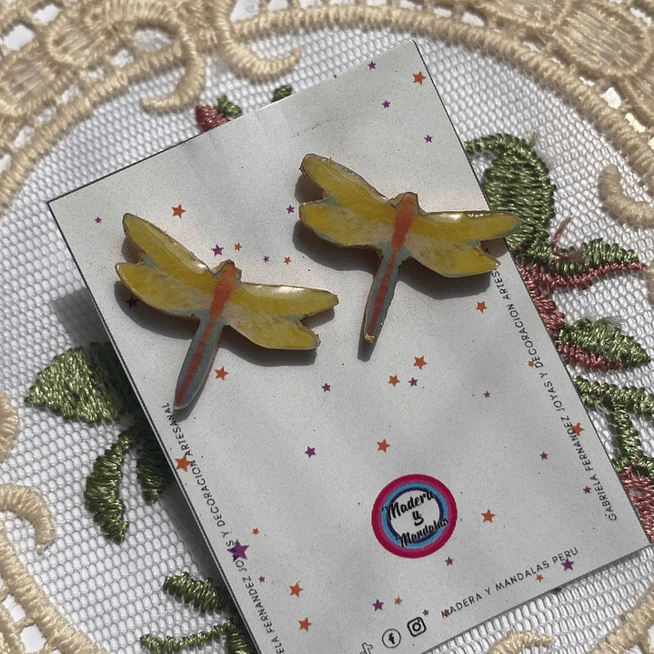 Aretes Libélula Amarilla en Madera 1