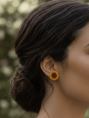 Aretes Girasol en Madera versión pétalos simétricos