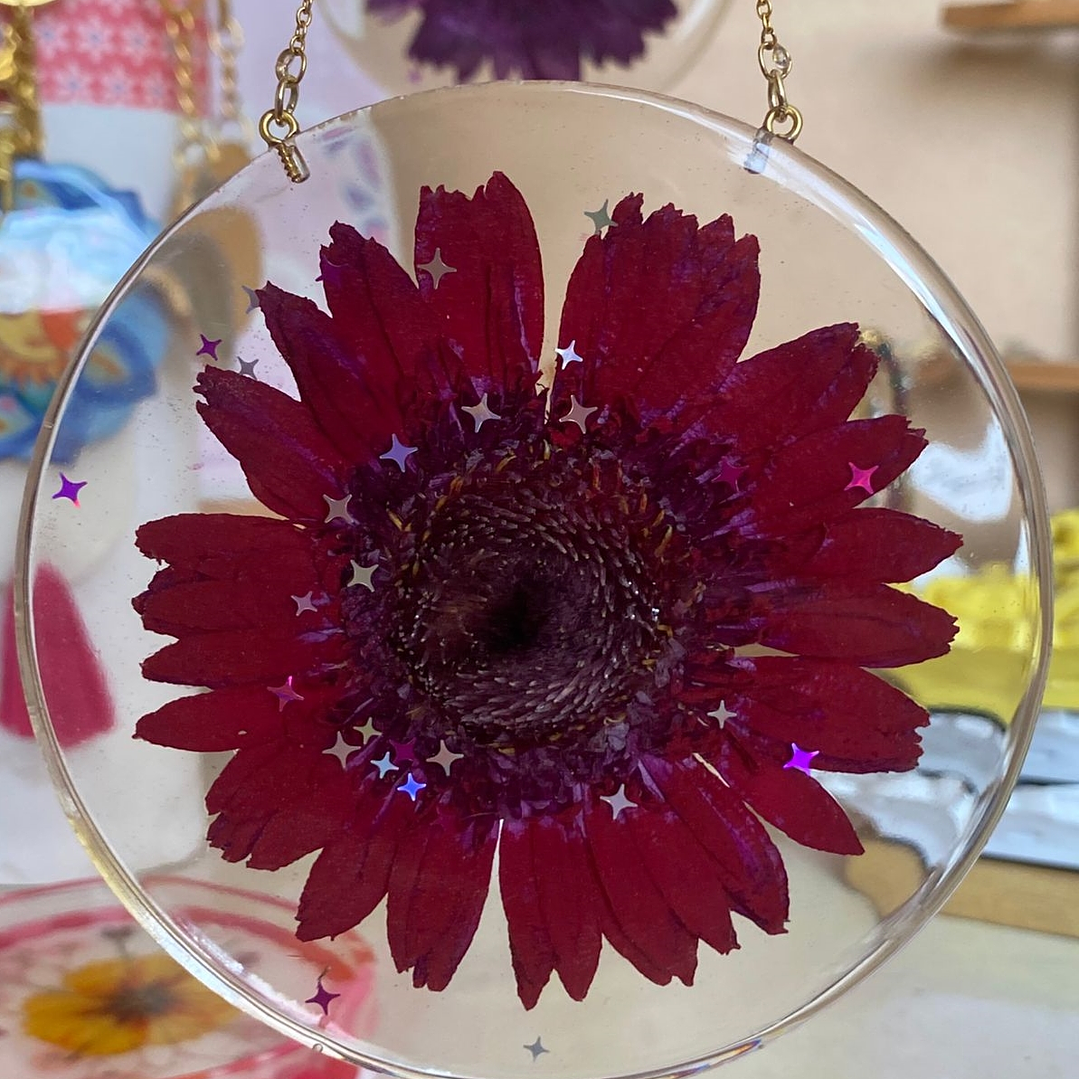 Colgante Mural Gerbera Carmesí 1