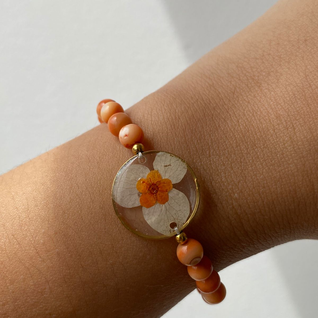Pulsera “Aura Floral Nacarada” 3