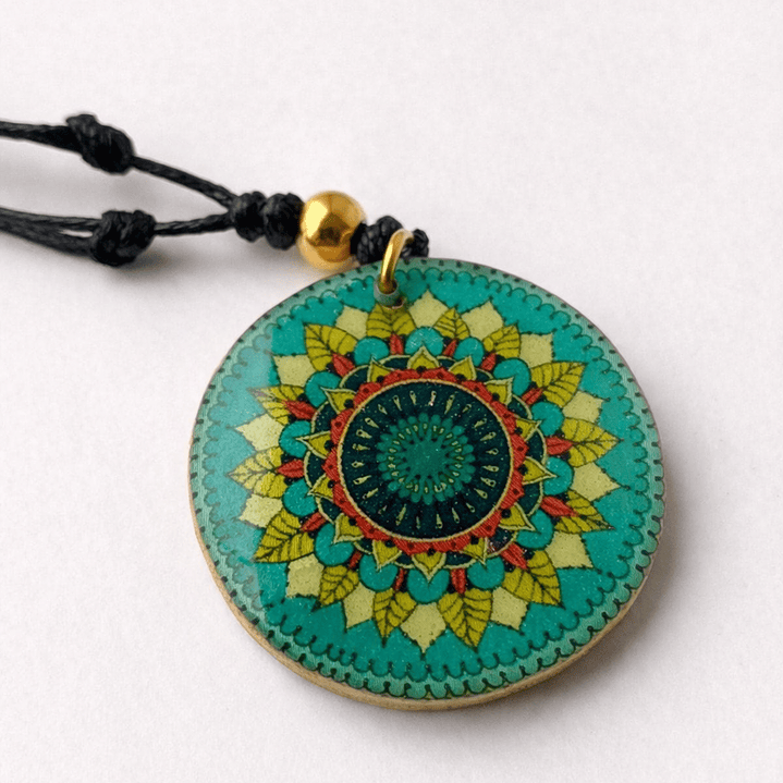 Collar Mandala “Armonía Esmeralda” 2