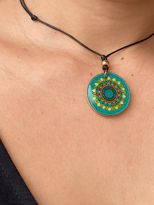 Collar Mandala “Armonía Esmeralda”