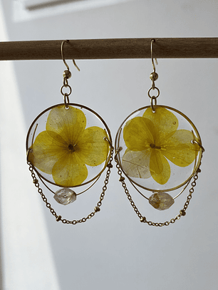 Aretes “Luz de Hortensia Dorada”