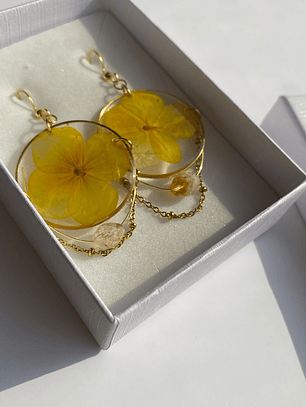 Aretes “Luz de Hortensia Dorada”