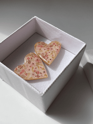 Aretes Corazón Floral en Madera