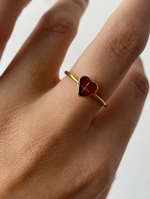 ❤️ Anillo “Latido Rubí”
