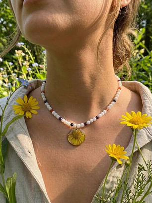 Collar “Jardín Dorado”