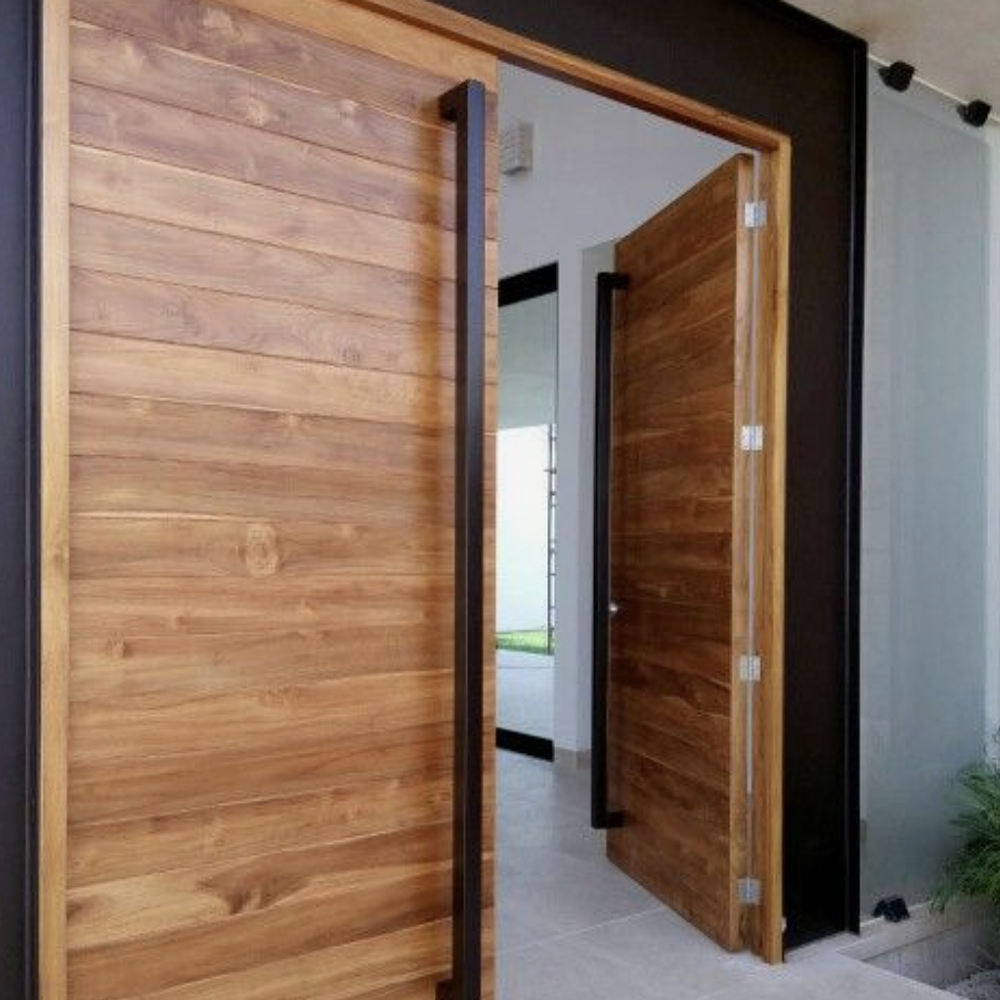 PUERTA EN TECA