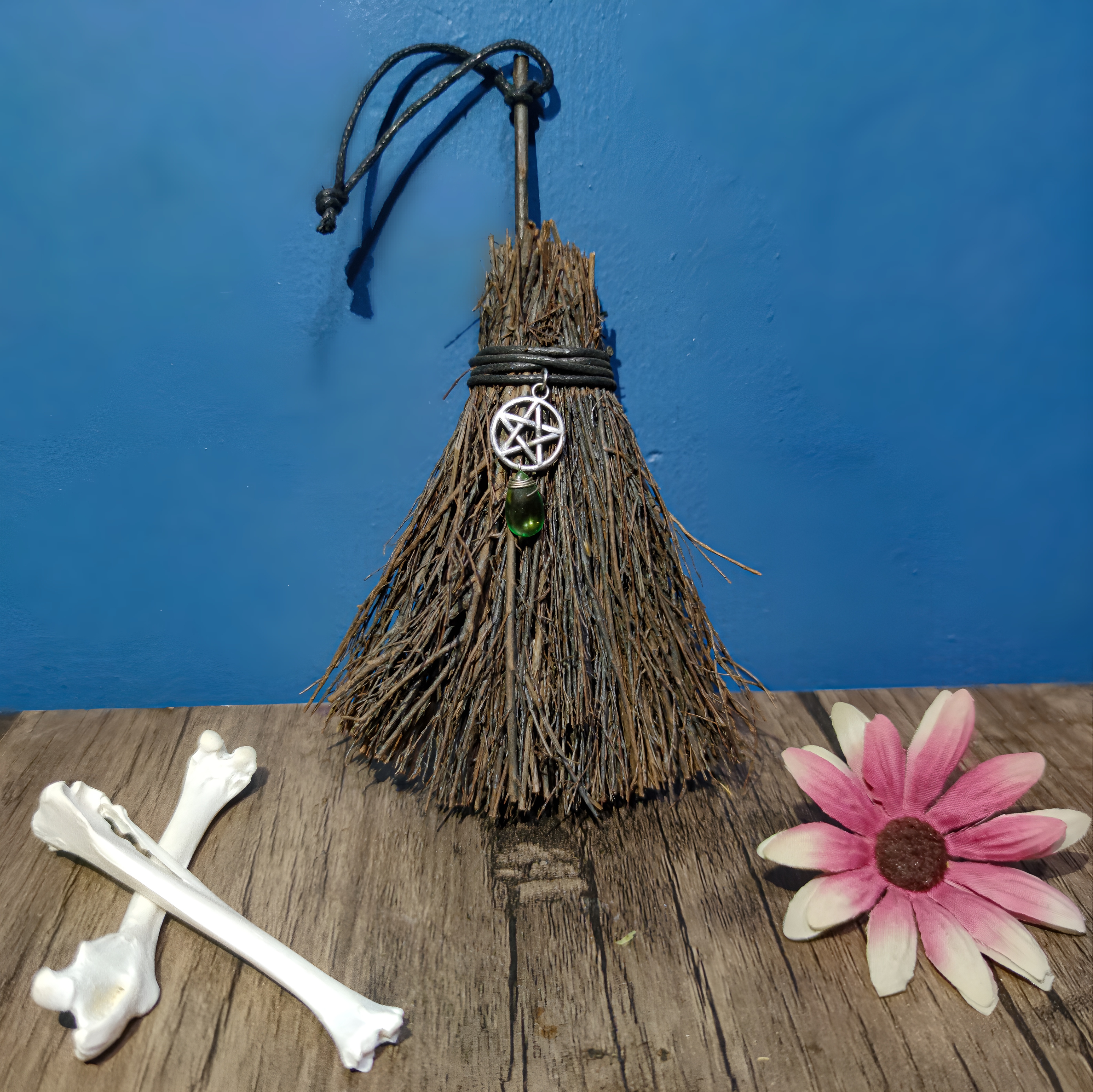 Escobas de Altar