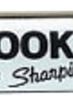 Marcador permanente negro