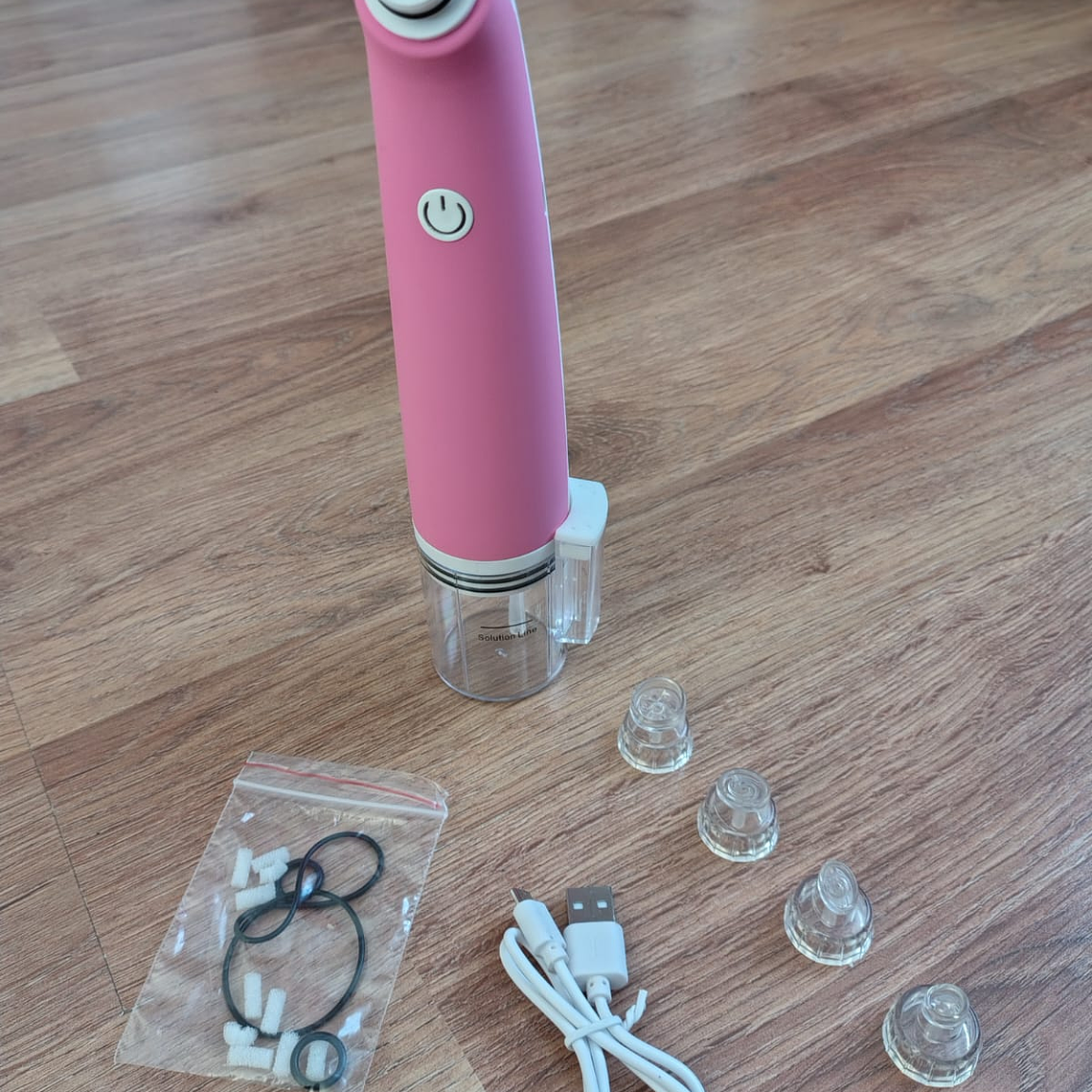 Aquí tienes una descripción al estilo de las anteriores, adaptada al producto [Removedor + extractor de puntos negros Aqua Peeling Portátil]() — ideal para ficha de producto, anuncio o venta online:   2