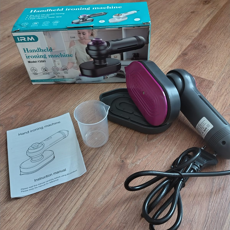 Mini plancha portátil 26 W 2 en 1 – ropa impecable al instante, en casa o de viaje 9