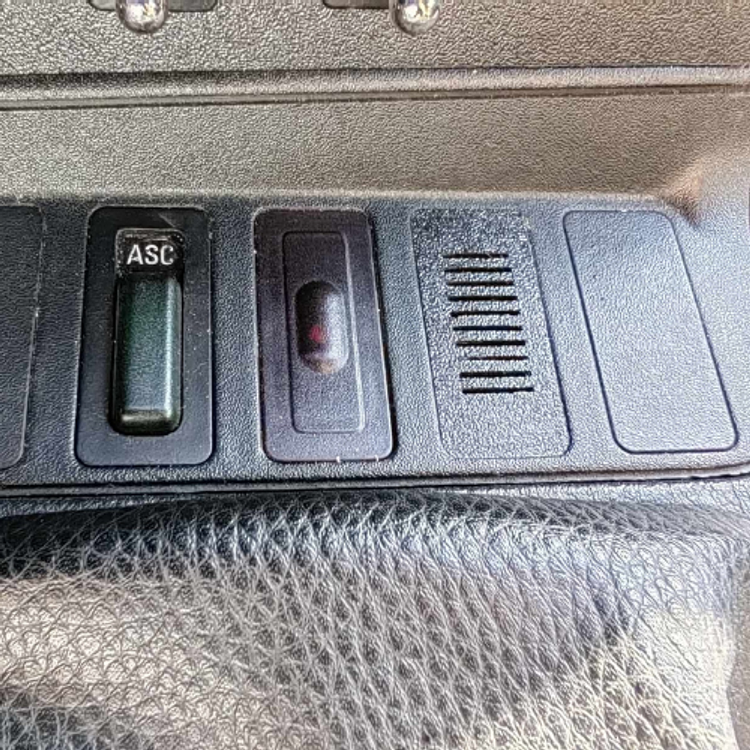 BMW E36 / E31 – Tampa de Microfone com Estilo OEM 3