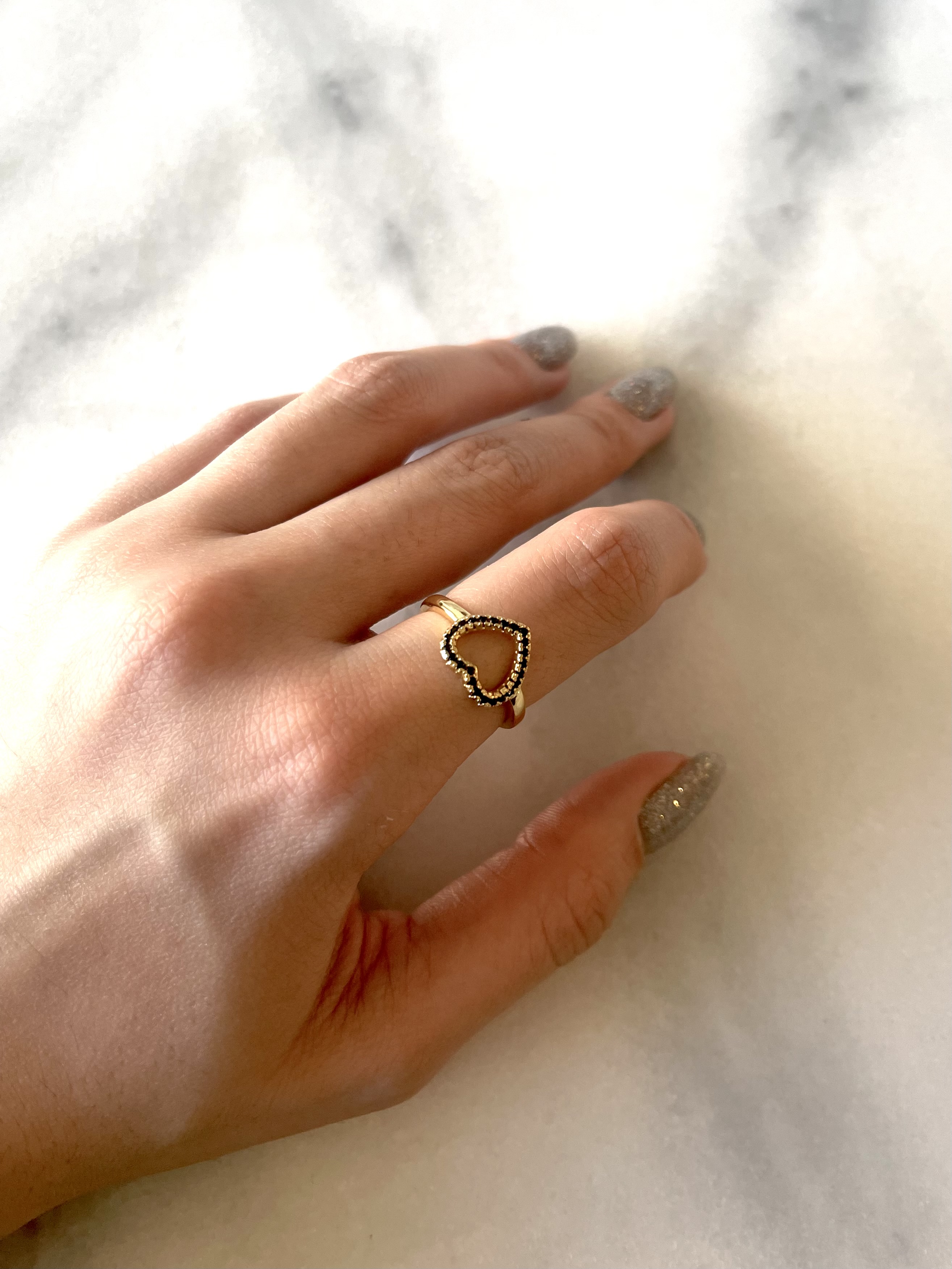 ANILLO AJUSTABLE B/O CORAZON ZIRCON NEGRO