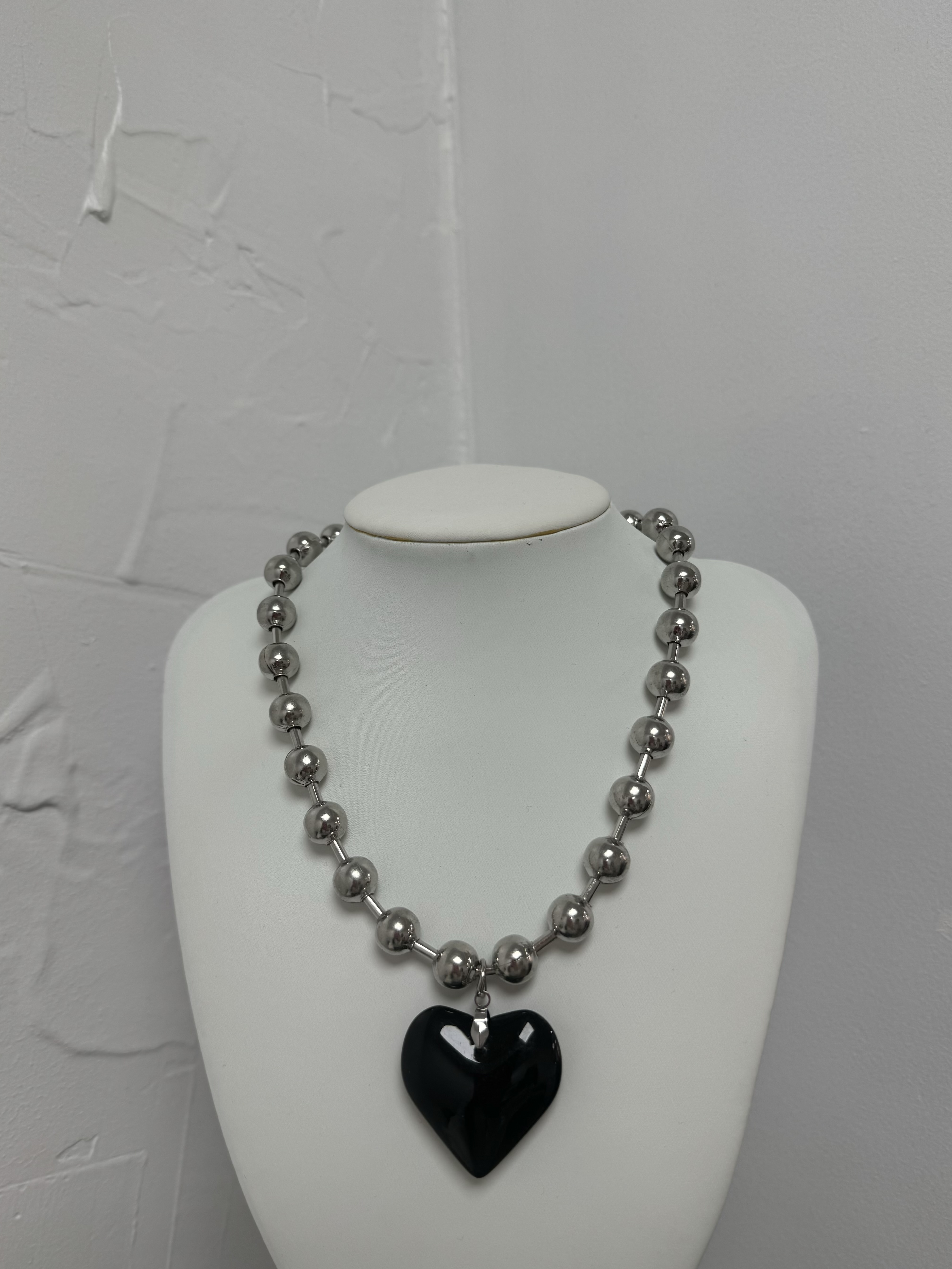 Collar Magenta Negro