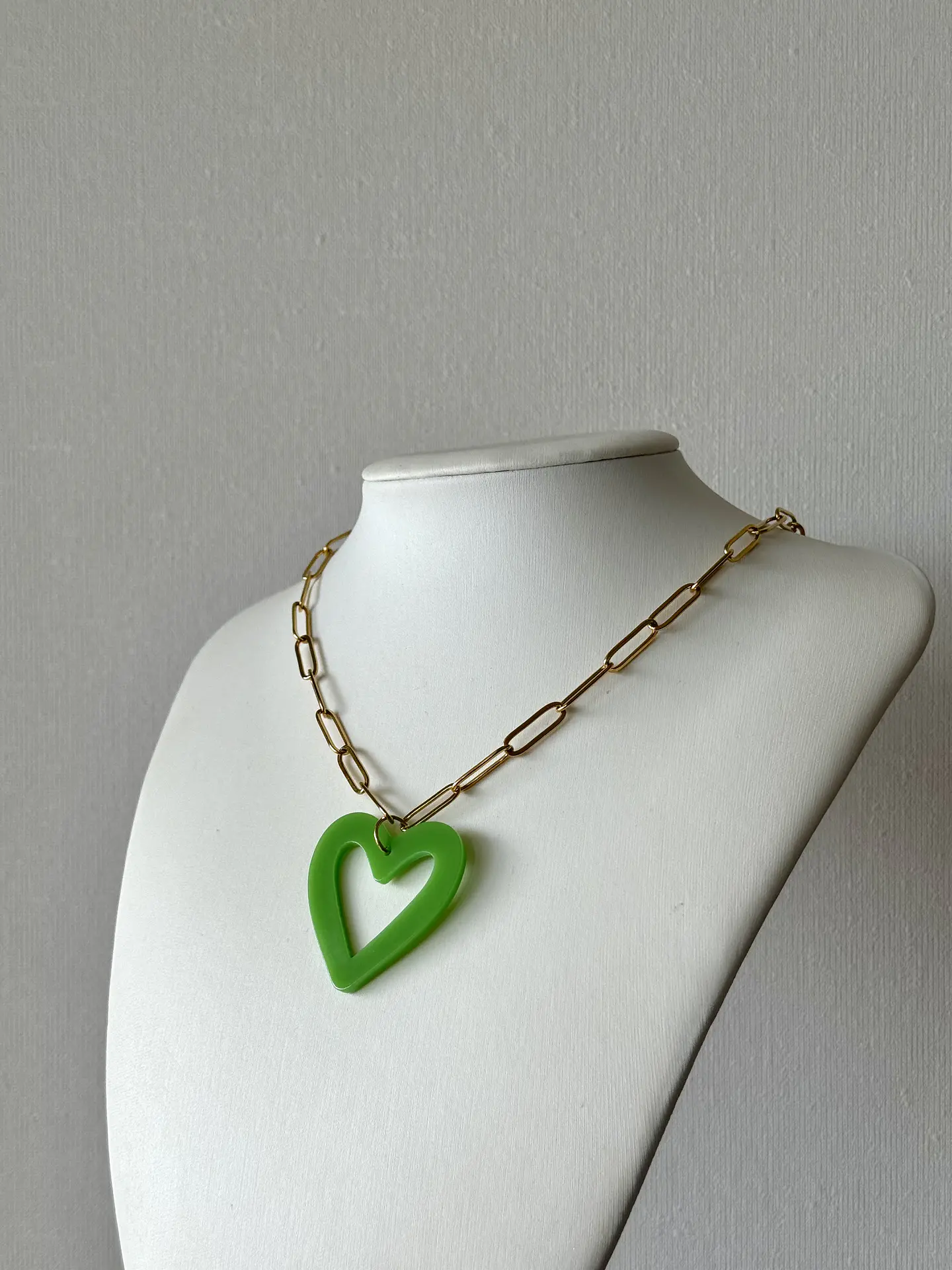 Collar Corazon Acrilico 3