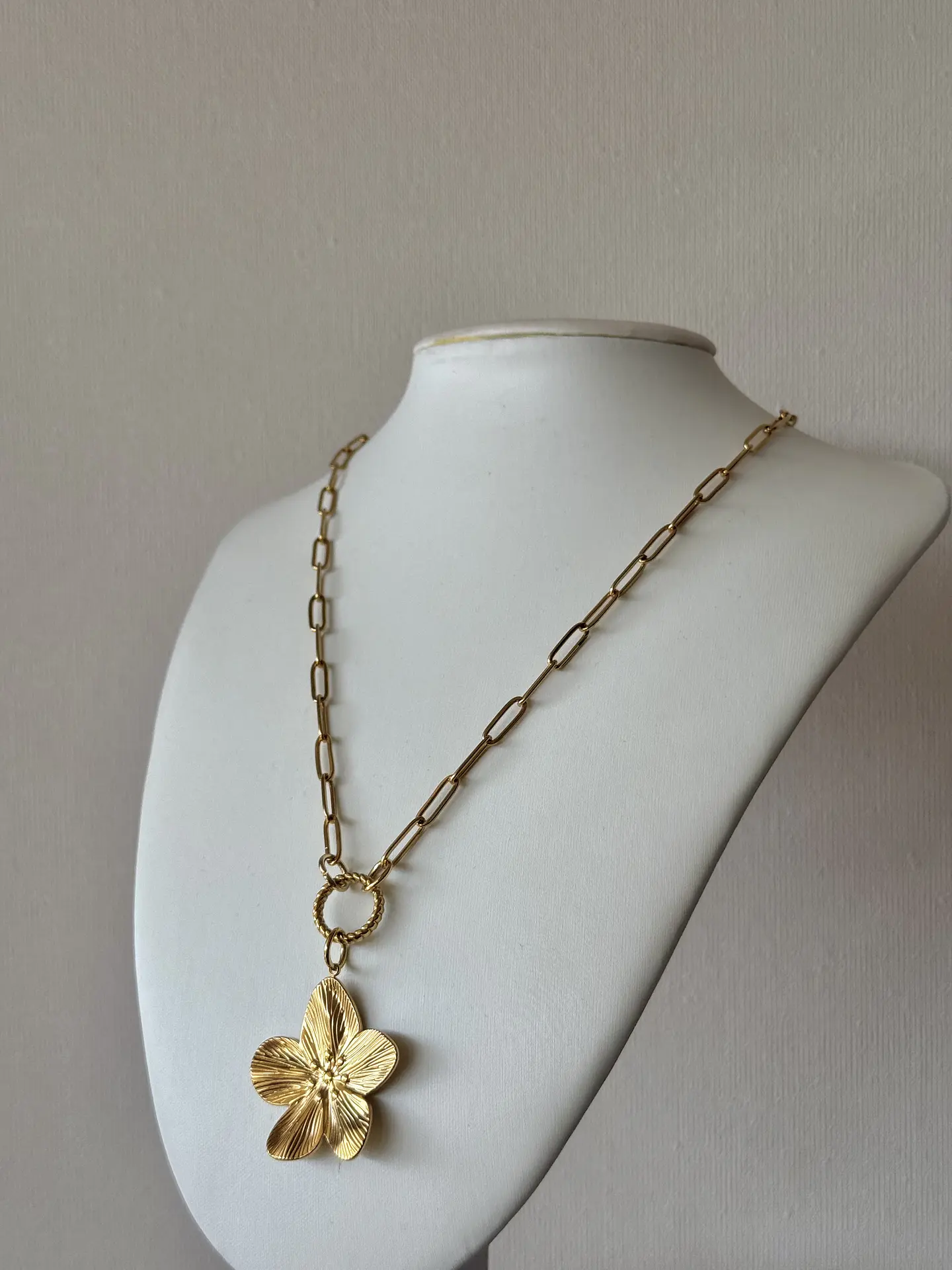 Collar Flor 3