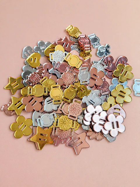 Pack 100 Dijes Acrílicos Espejados Surtidos