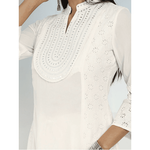 Blusa Blanca Bordada