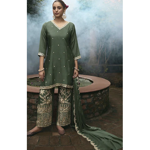 Conjunto Seda Verde Bordado