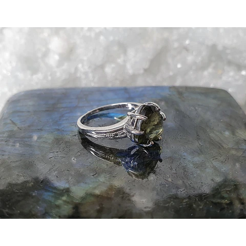 Anillo Moldavita Facetada 