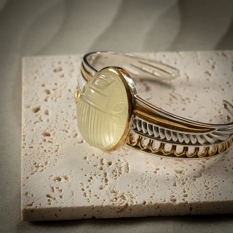 Pulsera Escarabajo Libyan Desert Glass