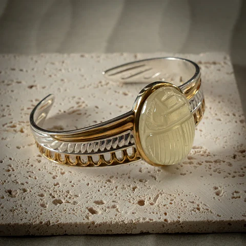 Pulsera Escarabajo Libyan Desert Glass