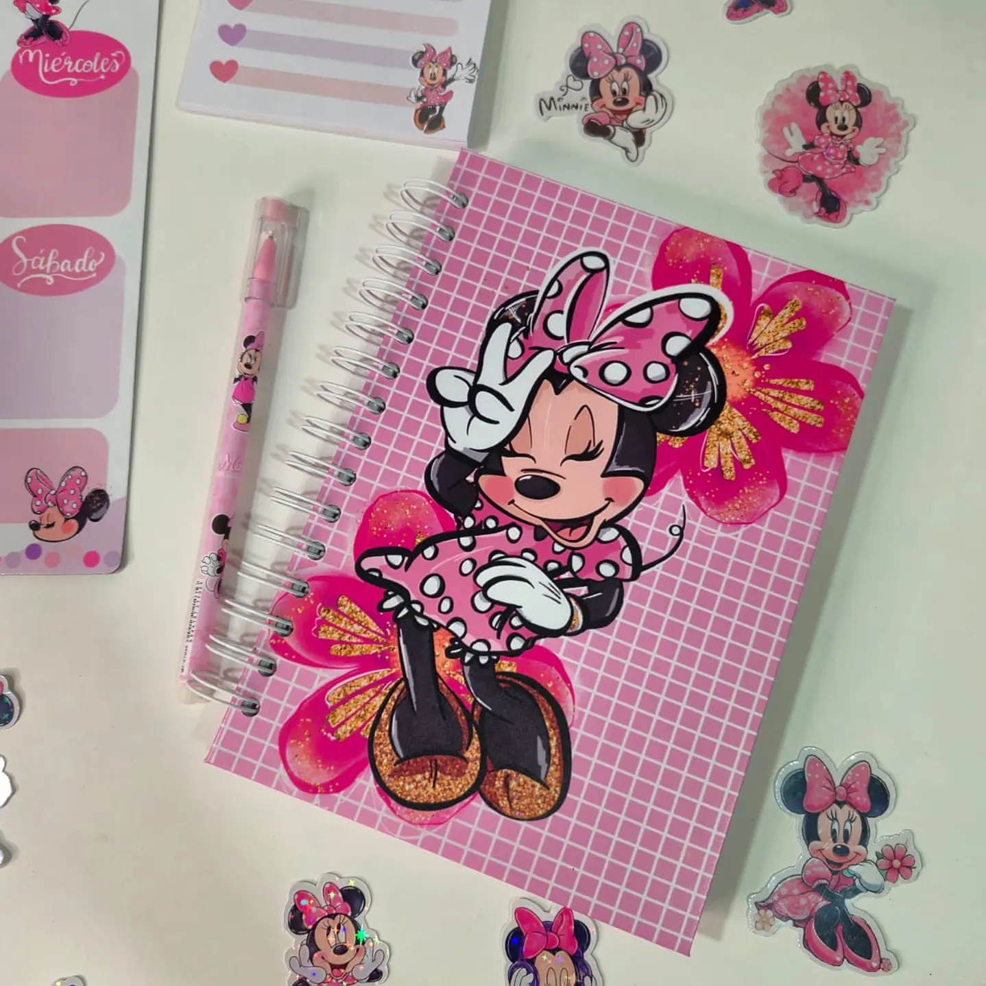 Box Papelería Minnie 2