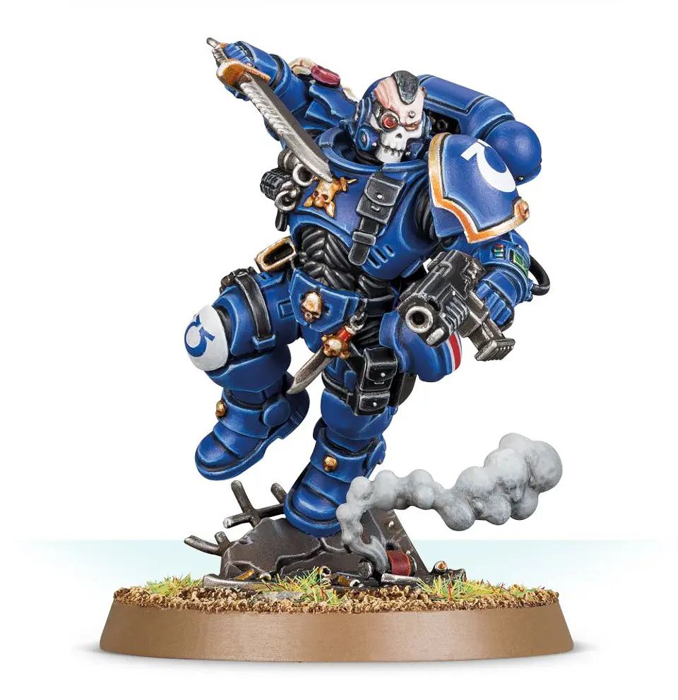 Space Marines: Primaris Lieutenant in Reiver Armour 2
