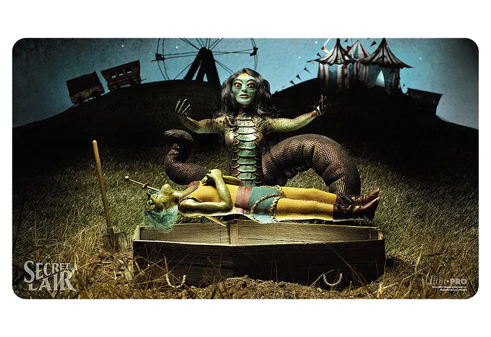 Playmat: MTG - Diabolical Dioramas - Gravebreaker Lamia  1