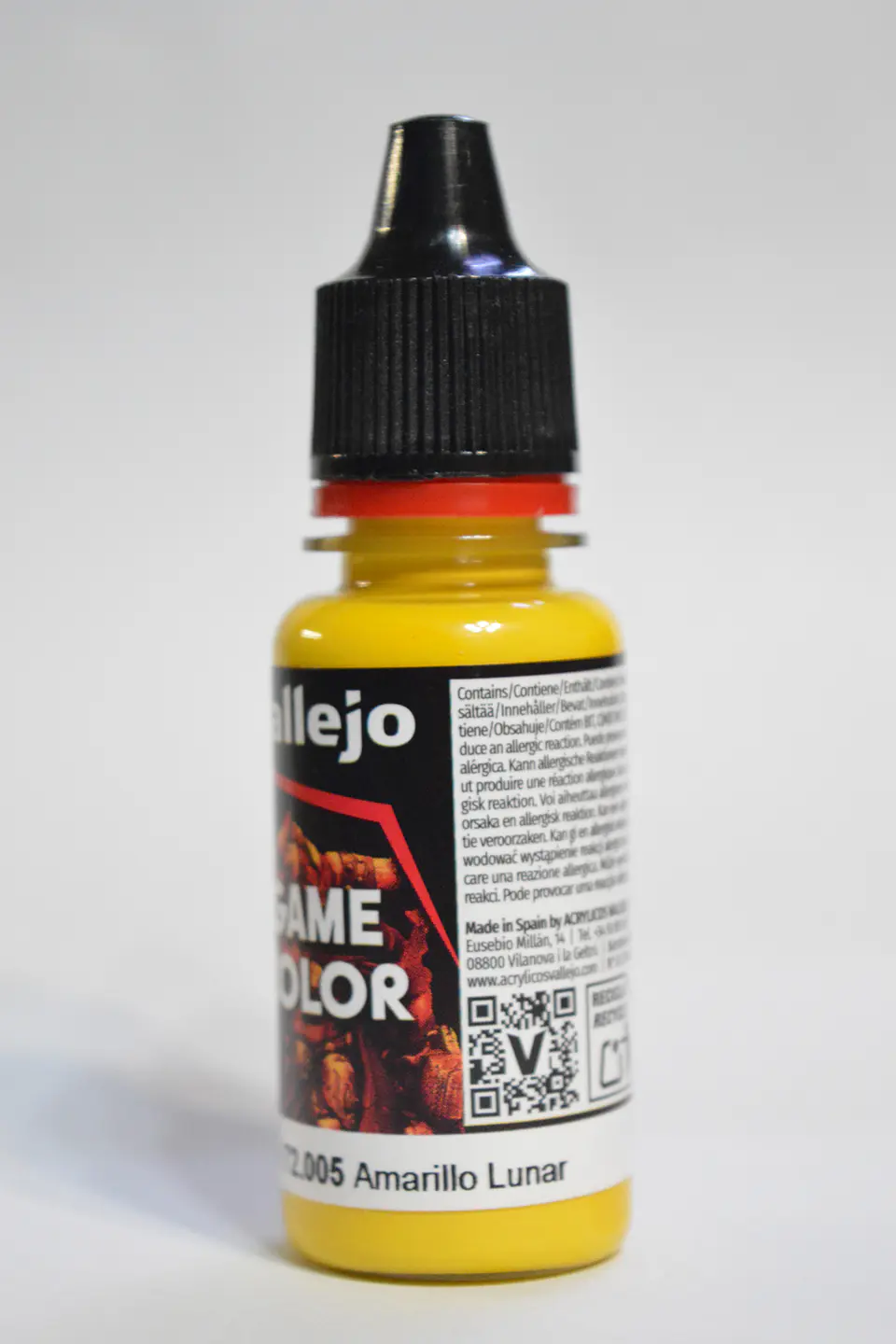 Game Color: Amarillo Lunar - Moon Yellow 2