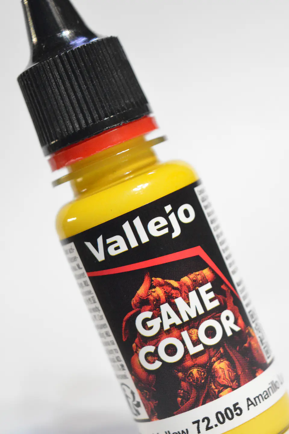 Game Color: Amarillo Lunar - Moon Yellow 3
