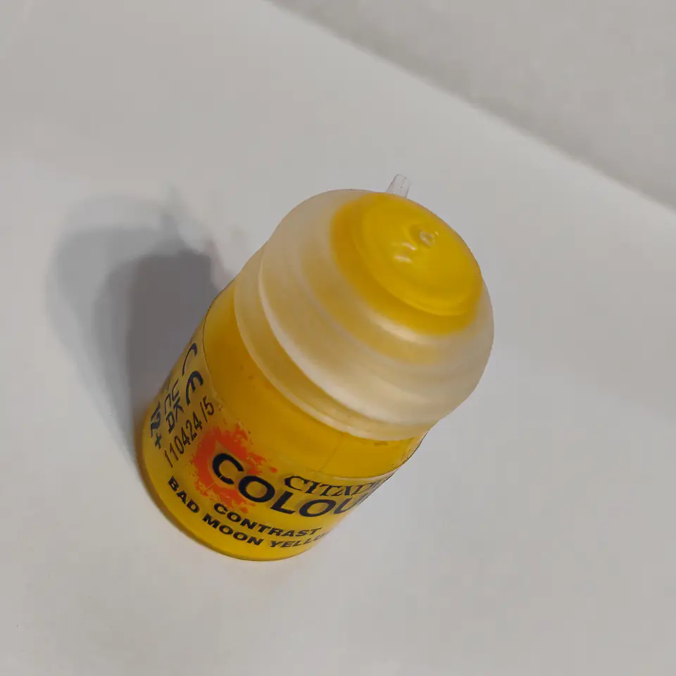 Contrast: Bad Moon Yellow (18ml)  2