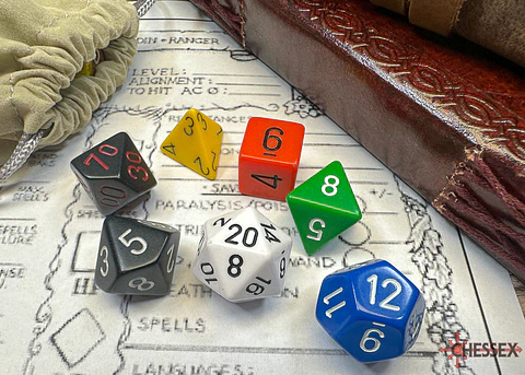 Set de 7 dados (varios lados) Opaque Nostalgia: GM and Beginner Player 