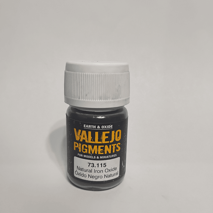 Vallejo Pigments: Natural Iron Oxide - Óxido Negro Natural  1